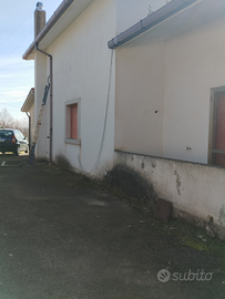 OccasioneCasa due piani con 10.000m2 di bosco