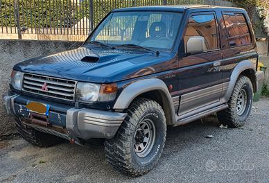 MITSUBISHI PAJERO RICAMBI 