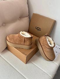 Stivali UGG con tacco rialzato, modello basso 39
