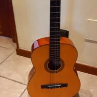 chitarra classica modello cs-10 con la custodia