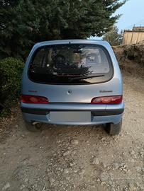 Auto Fiat 600