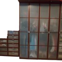 armadio e 2 cassettiere ante in vetro Ikea