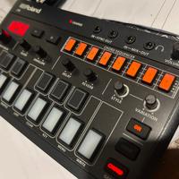 Roland J-6 arpegiatore sequencer