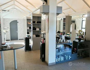 Attività di barbiere - cessione attività + negozio