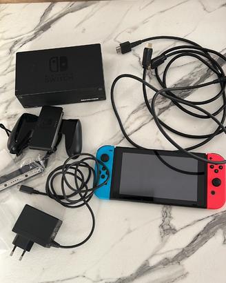 Nintento Switch con accessori originali