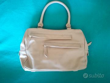 borsetta in pelle nuova
