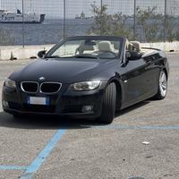 BMW 320D Cabrio E93 apparsa in Mare fuori