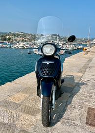 Scarabeo 125 ie light de luxe 18.350 km