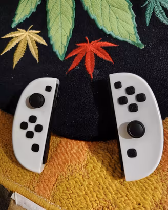 Freaks and Geeks Joy-Con Bianchi Compatibili Switc