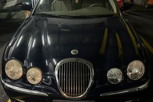 Jaguar S-TYPE