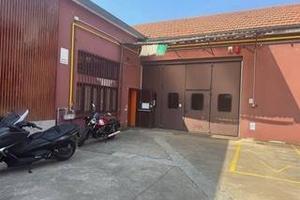 Immobile di 1200 m² con 1 locale a Cusano Milanino