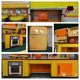 CUCINA GIOCATTOLO IN LAMIERA anno 1969