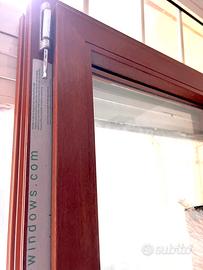 Infisso in PVC finitura Golden oak (ciliegio)