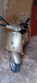 Vespa ET4 125 