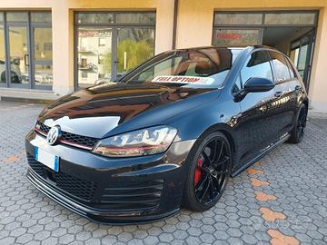 Volkswagen Golf GTI Performance 2.0 TSI 5p.