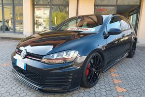 Volkswagen Golf GTI Performance 2.0 TSI 5p.
