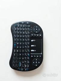 Mini Tastiera Wireless Retroilluminata con Touchpa