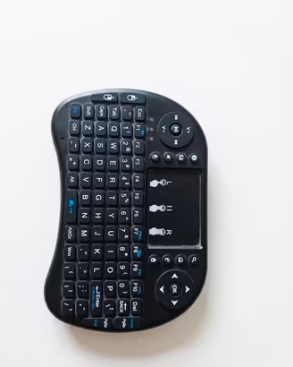 Mini Tastiera Wireless Retroilluminata con Touchpa