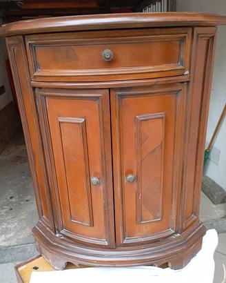 mobile angolare 