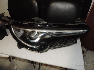 fanale faro anteriore stelvio bixenon e led dx e s