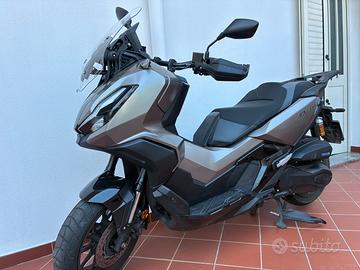 HONDA ADV 350 ultimo modello del 2025