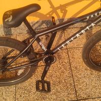 bicicletta bmx
