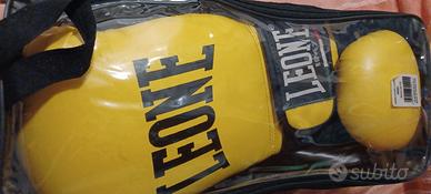 Guantoni pugilato leone