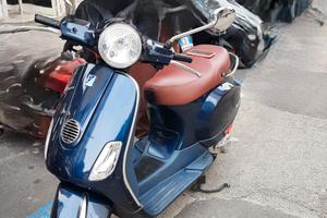 Piaggio Vespa 50 ET4 - 2010