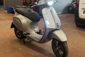 PIAGGIO 1 PIAGGIO VESPA ELETTRICA Pure 70 Km/h Mot