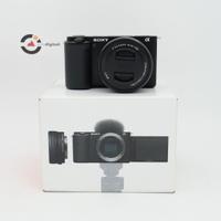 Sony Vlog ZV-E10 + 16-50mm 8.700 Scatti