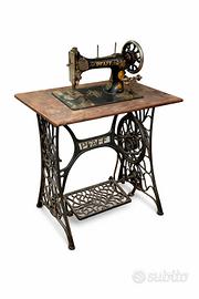 Macchina da cucire Pfaff 1906 con base a pedale 