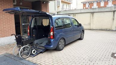  auto trasporto disabili
