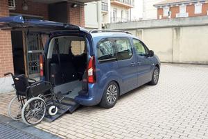  auto trasporto disabili
