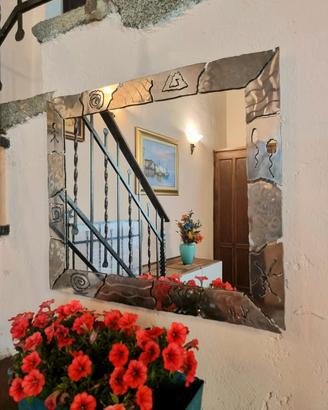 Specchio Artigianale con Cornice in Metallo