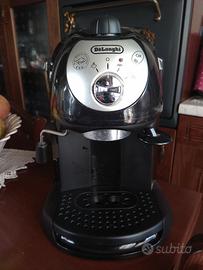 MACCHINA DA CAFFE' ESPRESSO E CAPPUCCINO DELONGHI