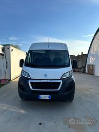 Peugeot Boxer passo medio