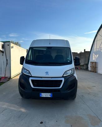 Peugeot Boxer passo medio