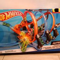 Hot Wheels Triplo Looping