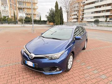 Toyota Auris Touring Sports Hybrid Business Navi