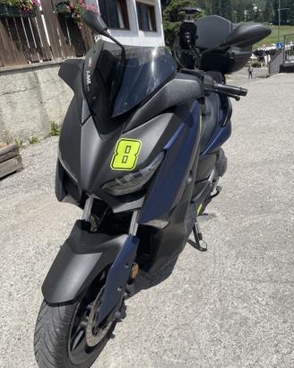 X max 400 2018