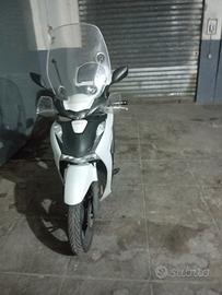 Honda sh 150 come. foto 