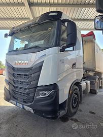 Trattore Stralis X-Way 570 presa di forza