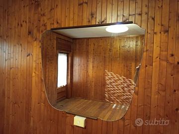 Specchio sagomato  da parete