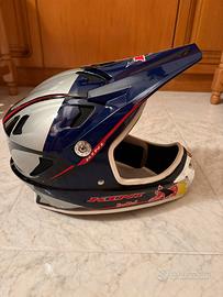 Casco Kini Redbull