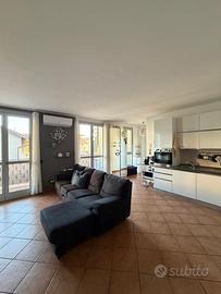 Spazioso e luminosissimo bilocale di 70 mq