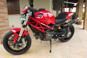 Ducati Monster 796 plus con Abs