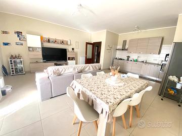 3Vani 100MQ 2'Piano+Posto Auto MAF627