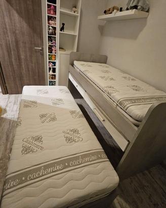 Doppio letto cameretta.