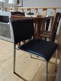 sedie in metallo e cuoio 