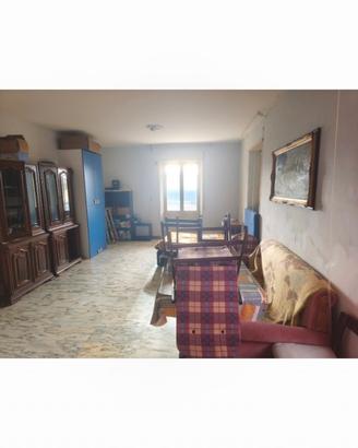 Appartamento piano terra in villa bifamiliare